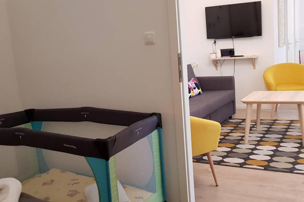 City Apartment Near Shooping Center, 6 Guests ベルリン エクステリア 写真